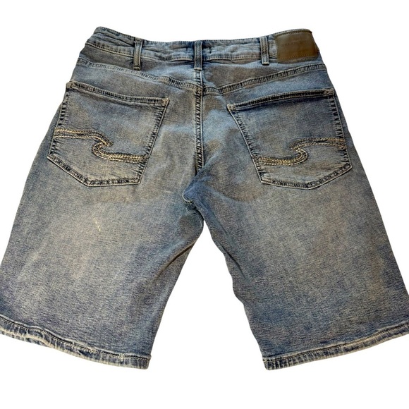 Silver Zac Shorts Men’s Size 34”X 12”Faded Blue Mid Rise Zipper Stretch Jean - Picture 3 of 8